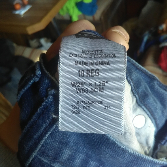 Boys Levis - Picture 2 of 3